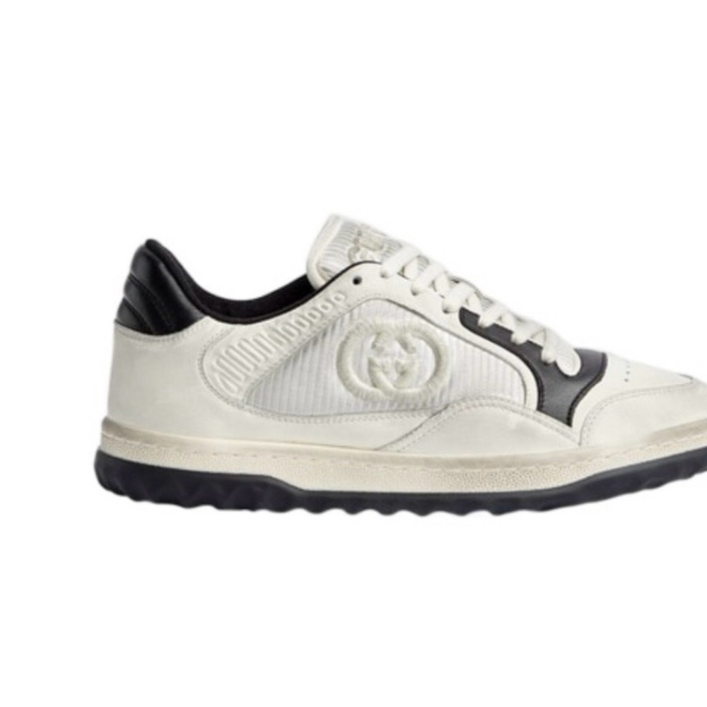 Woman’s Gucci screener sneaker size 38